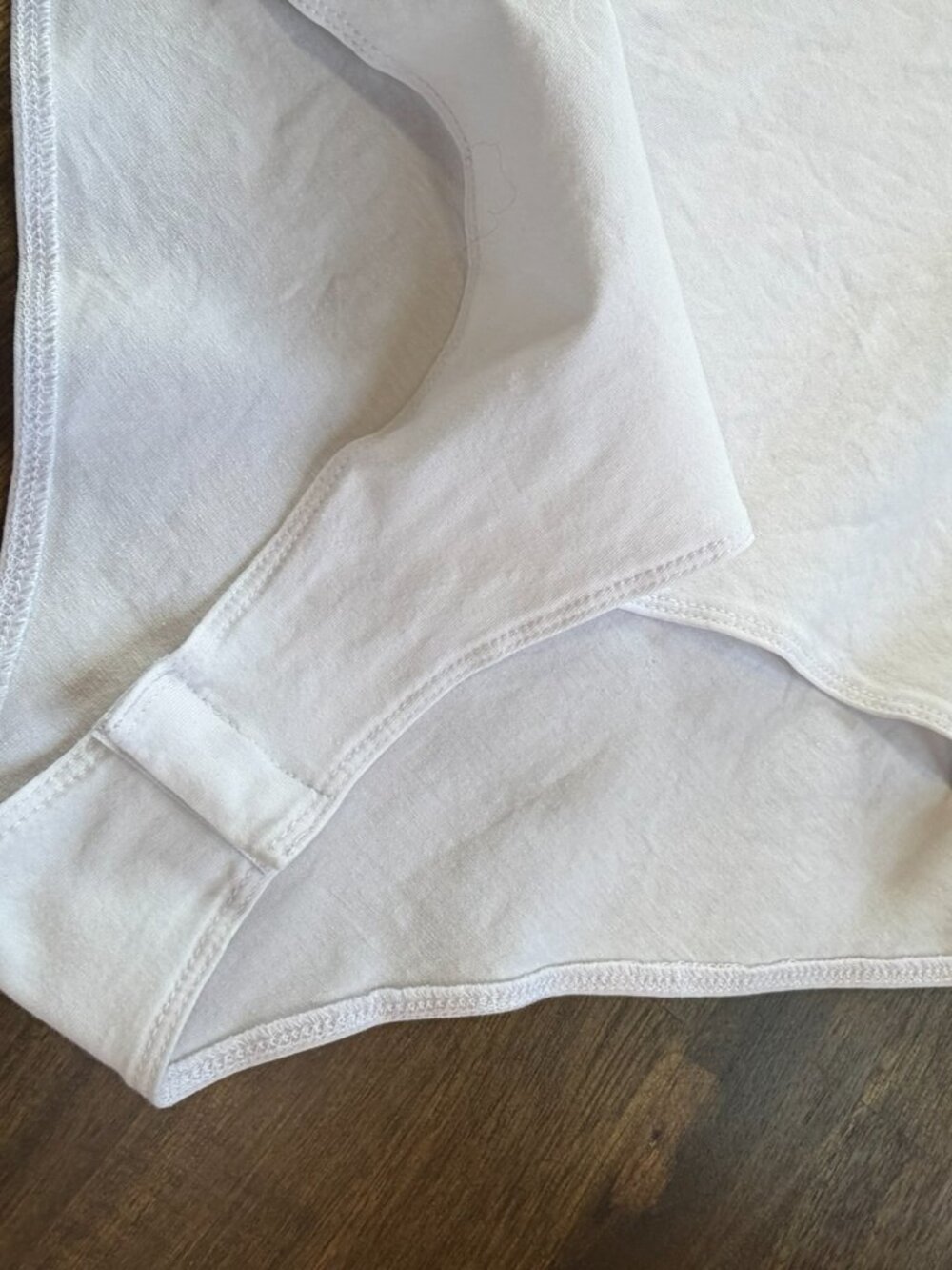White Short‑Sleeve Crew Neck Bodysuit – Size Medium - Picture 2 of 8